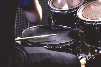 music, drum set